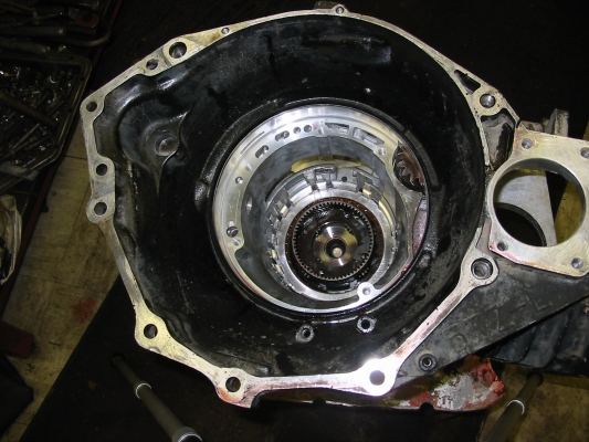 Low reverse / 2-4 reaction plate and snap-ring installed
