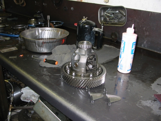 Differential assembly, diff/case saver plates shown to the right
